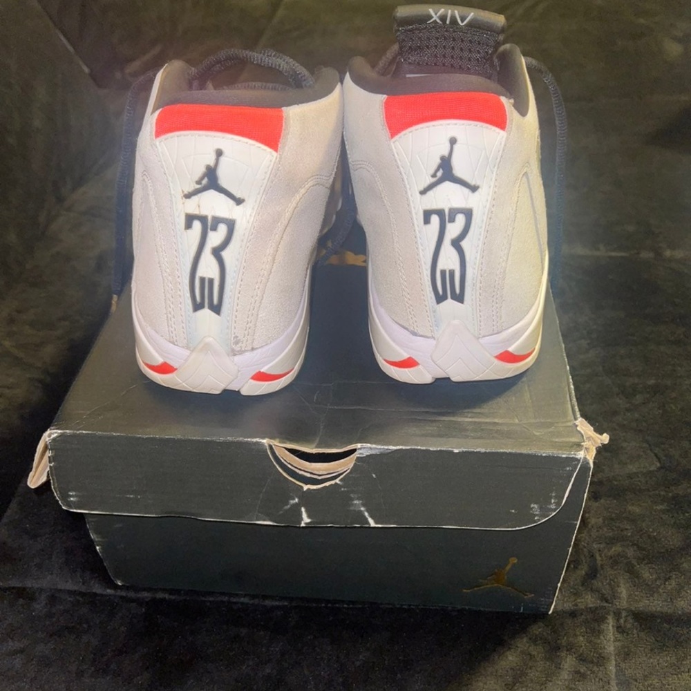 Mens Jordan 14 desert sand - Picture 2 of 5